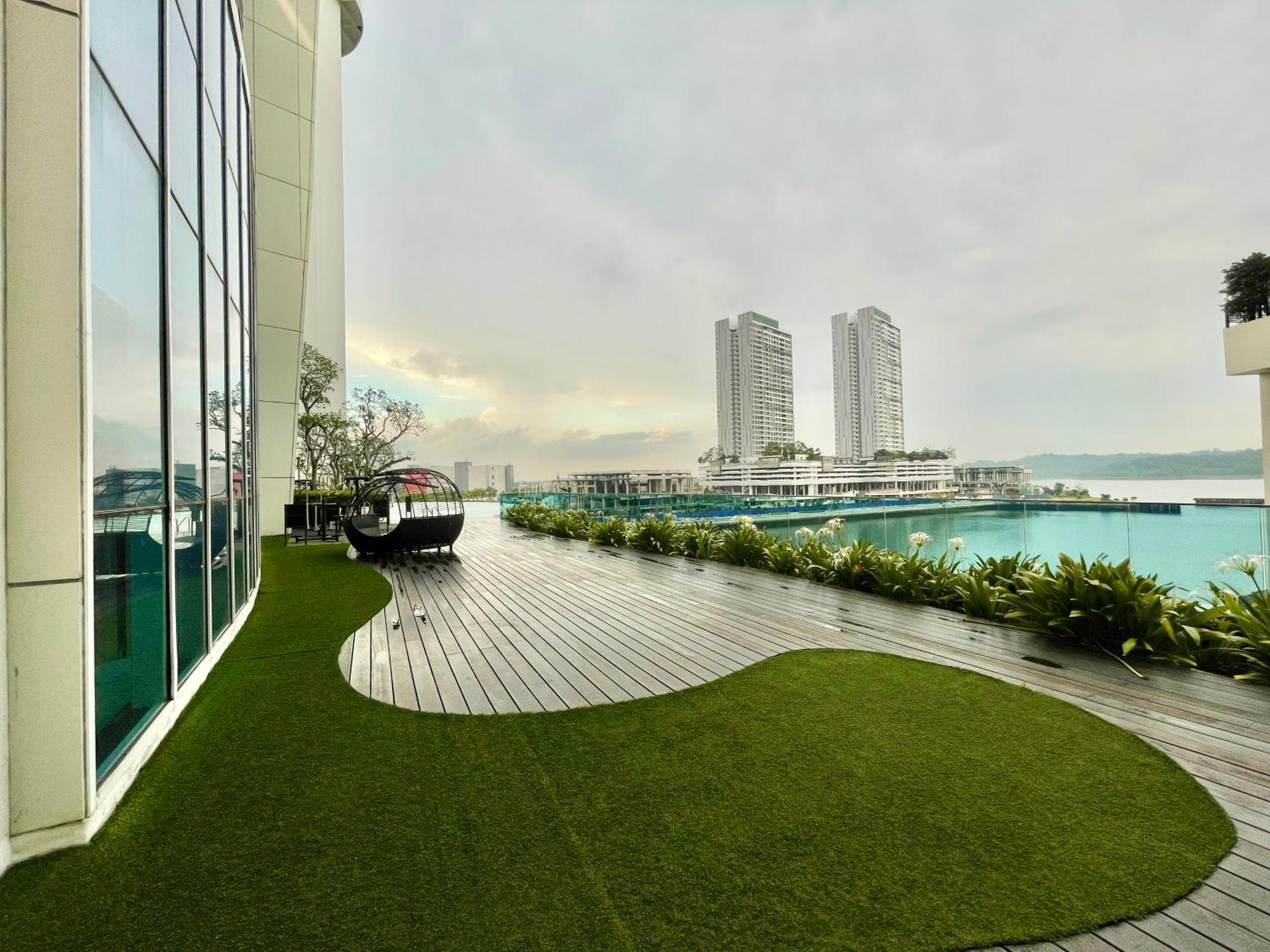 شقة Pinetree Puteri Harbour @ Uha نوساجايا المظهر الخارجي الصورة